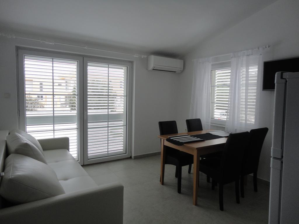 Mirakul Apartments Vir Exterior foto
